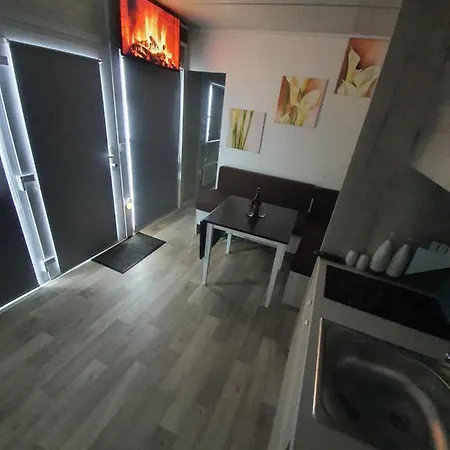 Apartman Roof Art-pe *