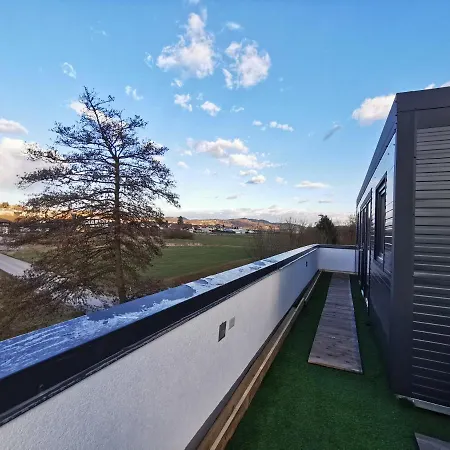 Apartman Roof Art-pe *